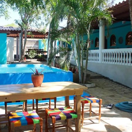 Casa De Los Cocos Bed & Breakfast Transito Dış mekan fotoğraf