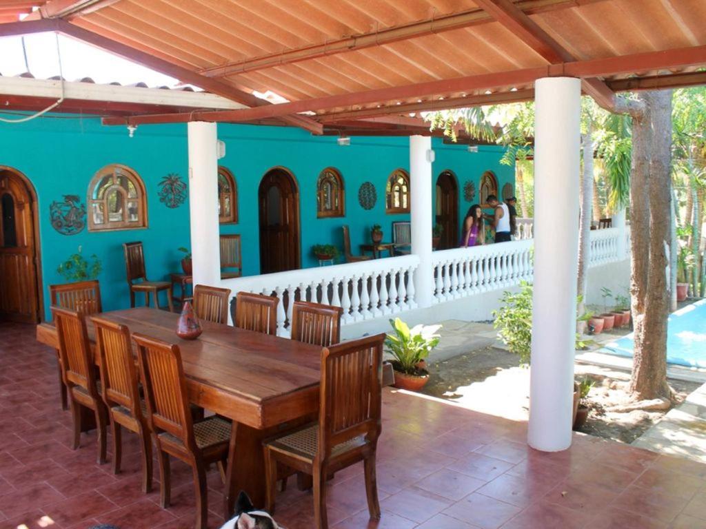 Casa De Los Cocos Bed & Breakfast Transito Dış mekan fotoğraf